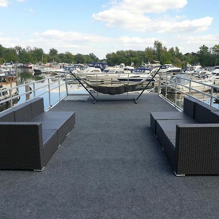 Hotel Bluebird House-Boat East Molesey Exterior foto