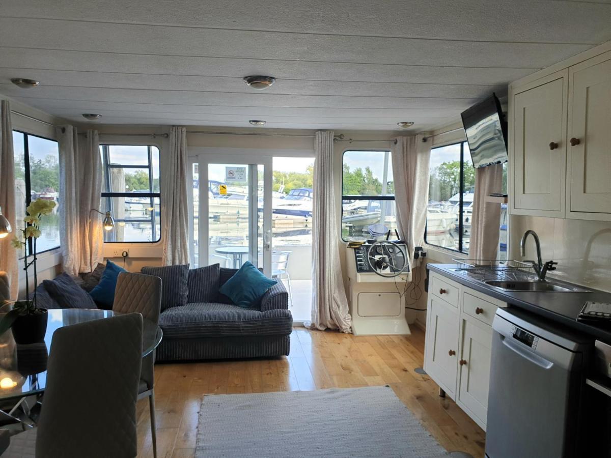 Hotel Bluebird House-Boat East Molesey Exterior foto